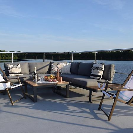 Lemuria Houseboat - Plywajacy Domek Na Wodzie วรอตซวาฟ ภายนอก รูปภาพ