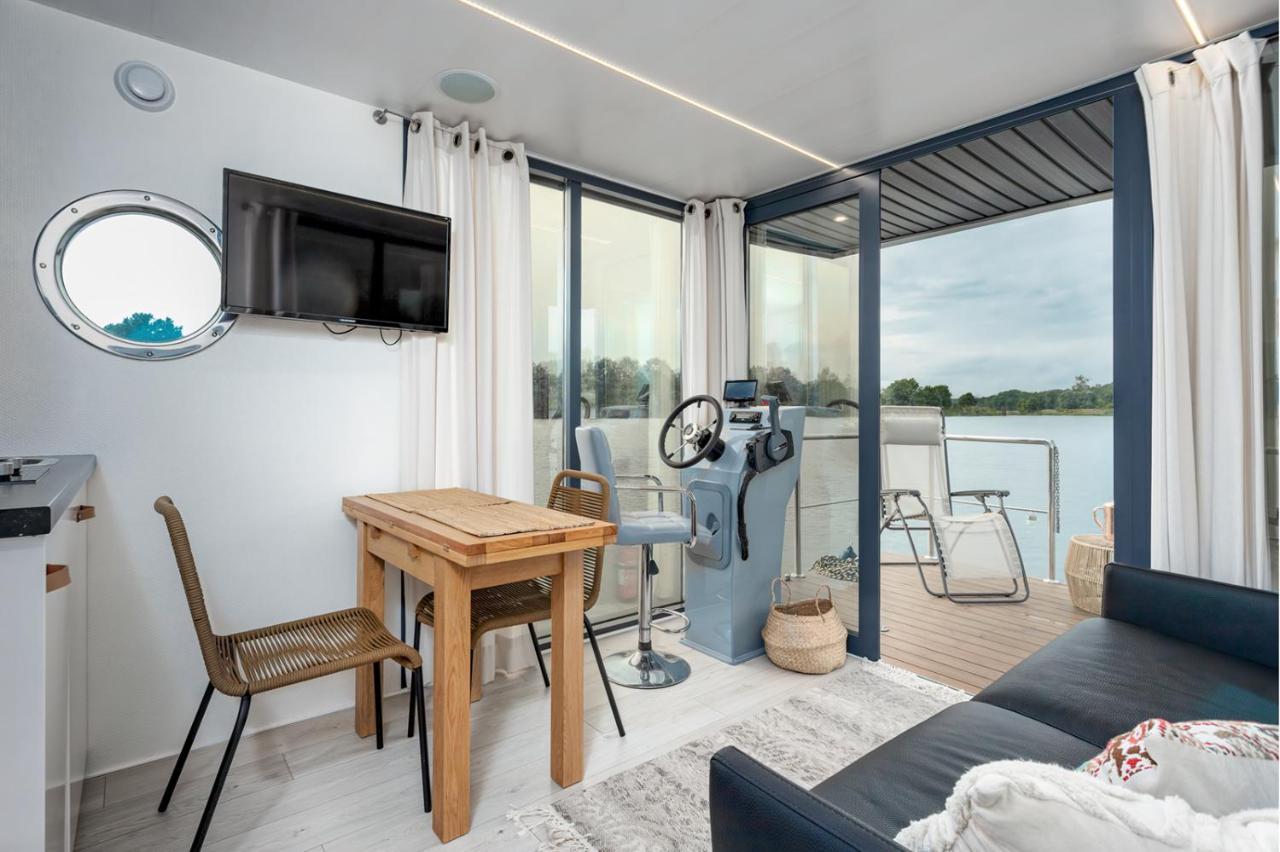 Lemuria Houseboat - Plywajacy Domek Na Wodzie วรอตซวาฟ ภายนอก รูปภาพ