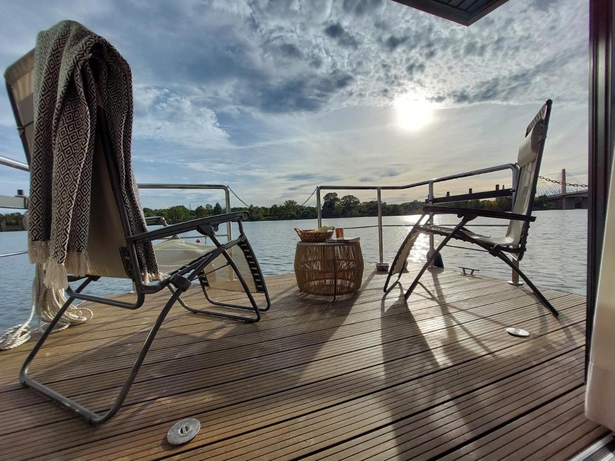 Lemuria Houseboat - Plywajacy Domek Na Wodzie วรอตซวาฟ ภายนอก รูปภาพ